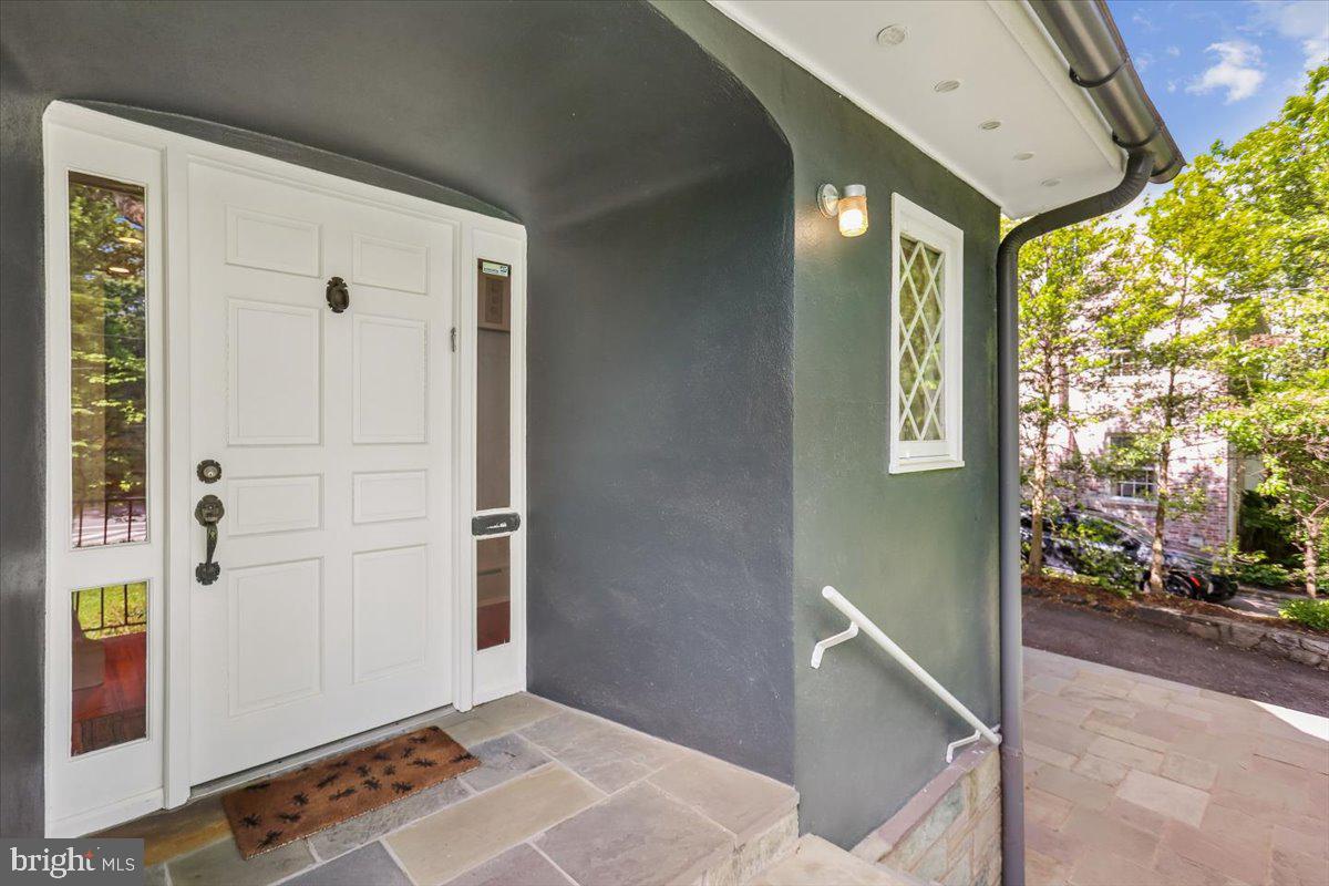 CHEVY CHASE - Residential
