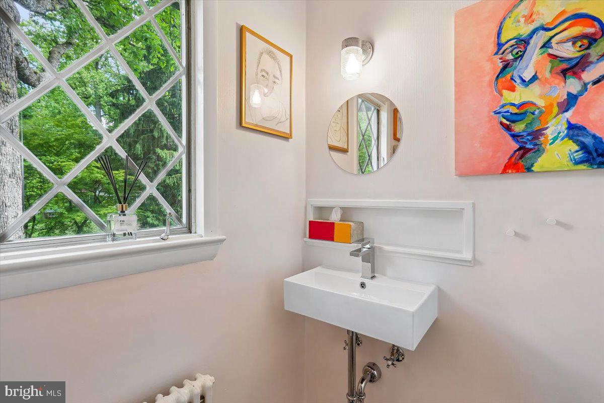 CHEVY CHASE - Residential