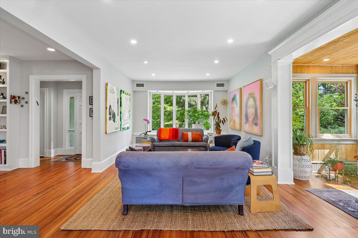 CHEVY CHASE - Residential