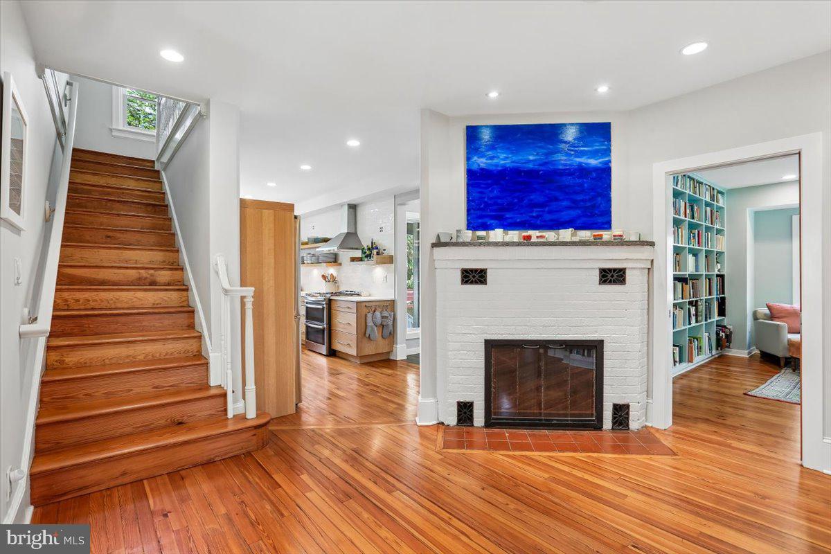 CHEVY CHASE - Residential