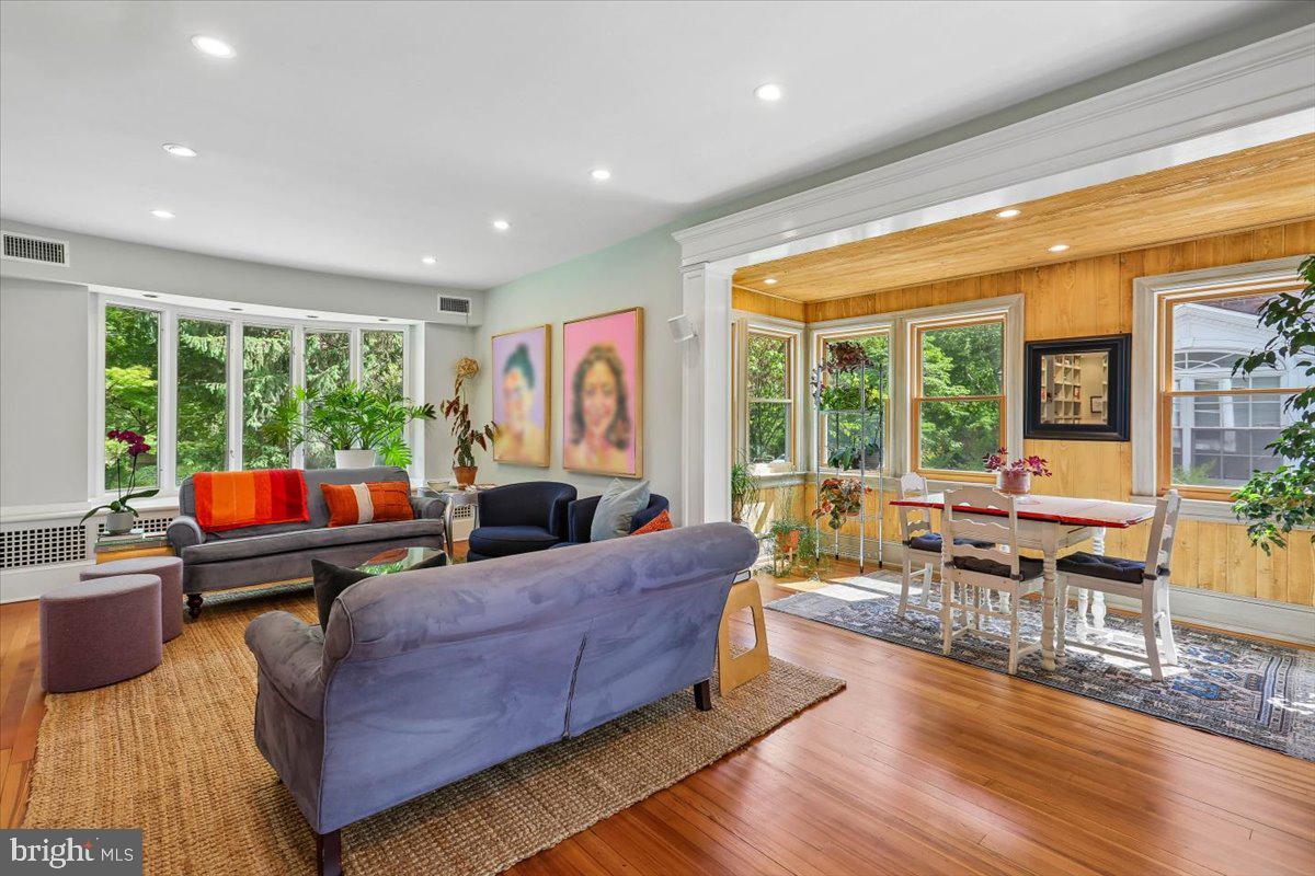 CHEVY CHASE - Residential