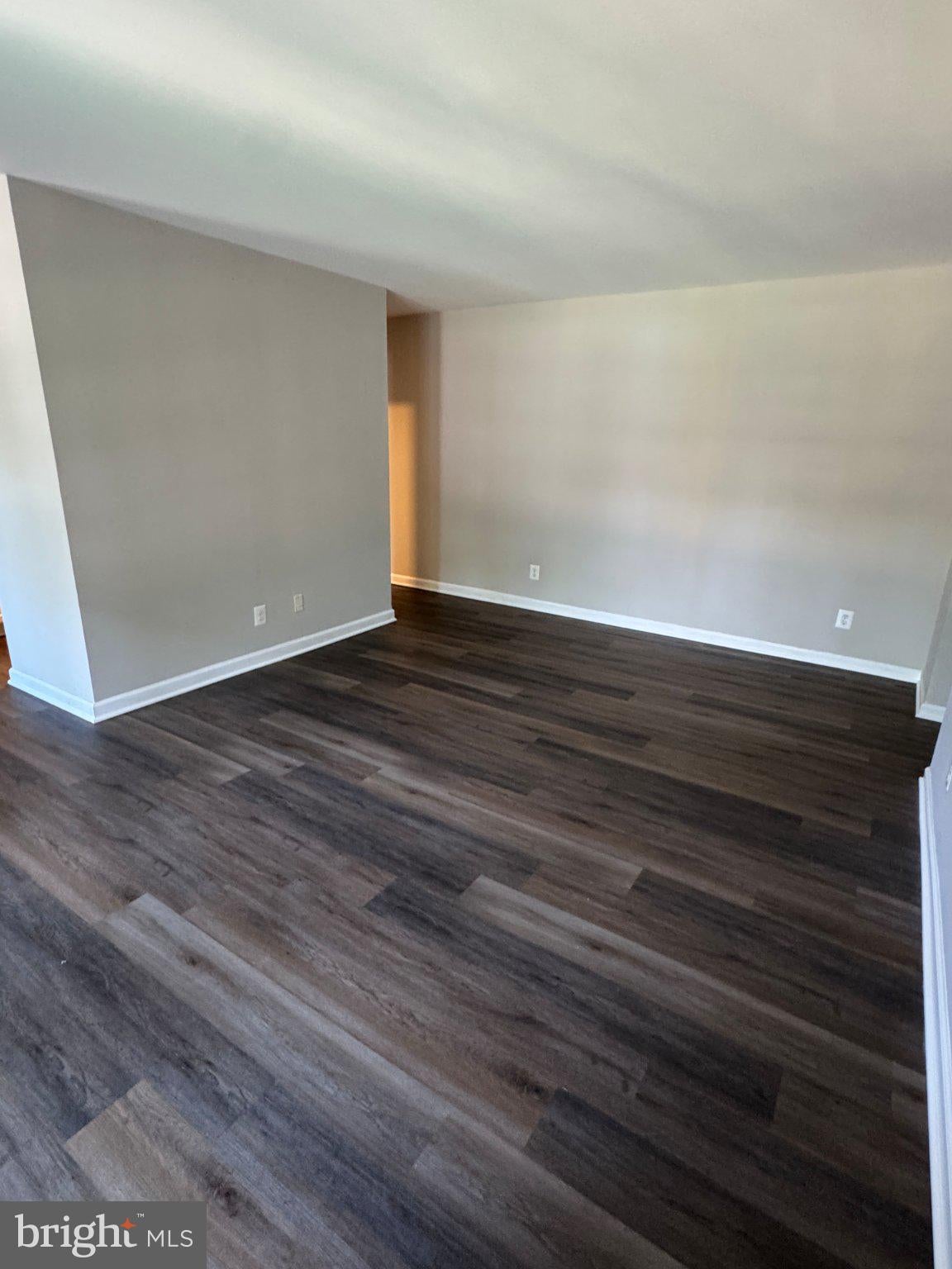 3991 LYNDHURST DRIVE 204