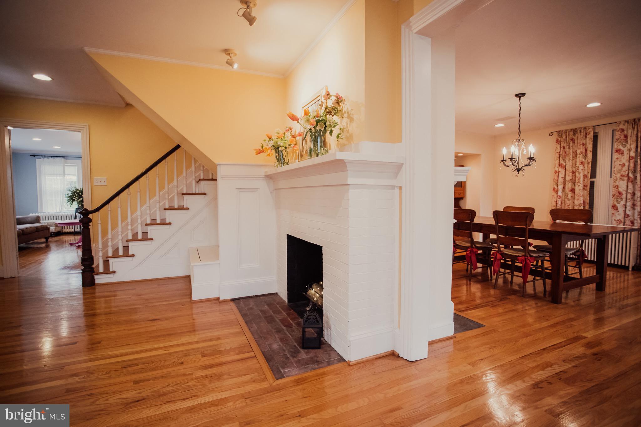 213 W HIGH STREET