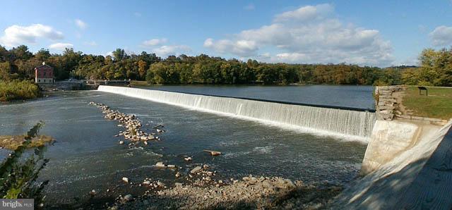 POTOMAC HILLS - Land