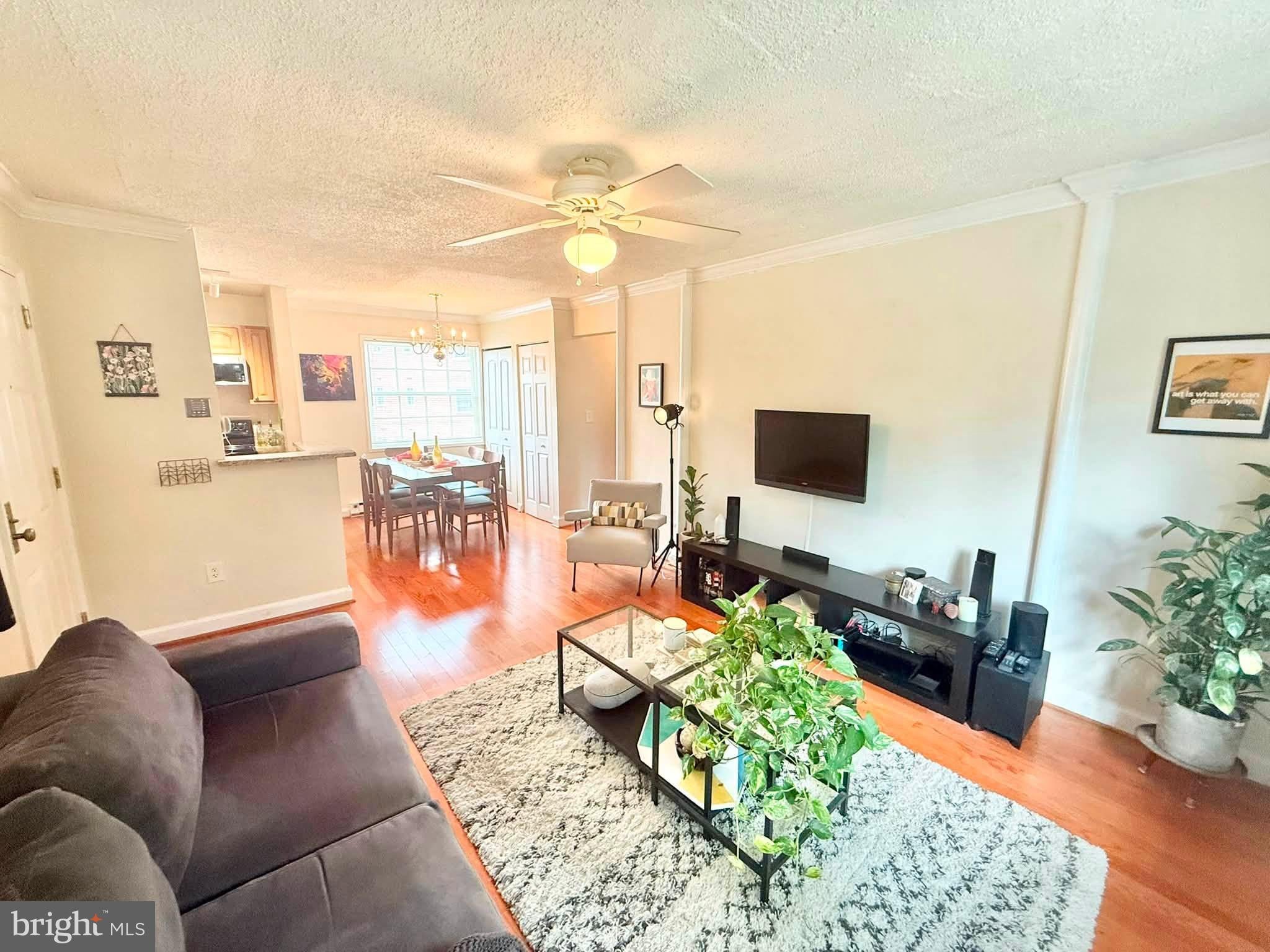 1616 W ABINGDON DRIVE W 202