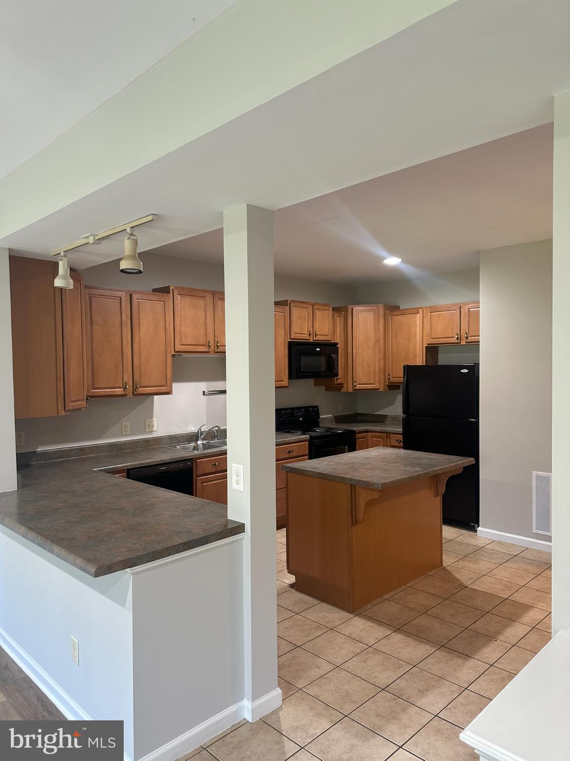 250 MERIWEATHER DRIVE