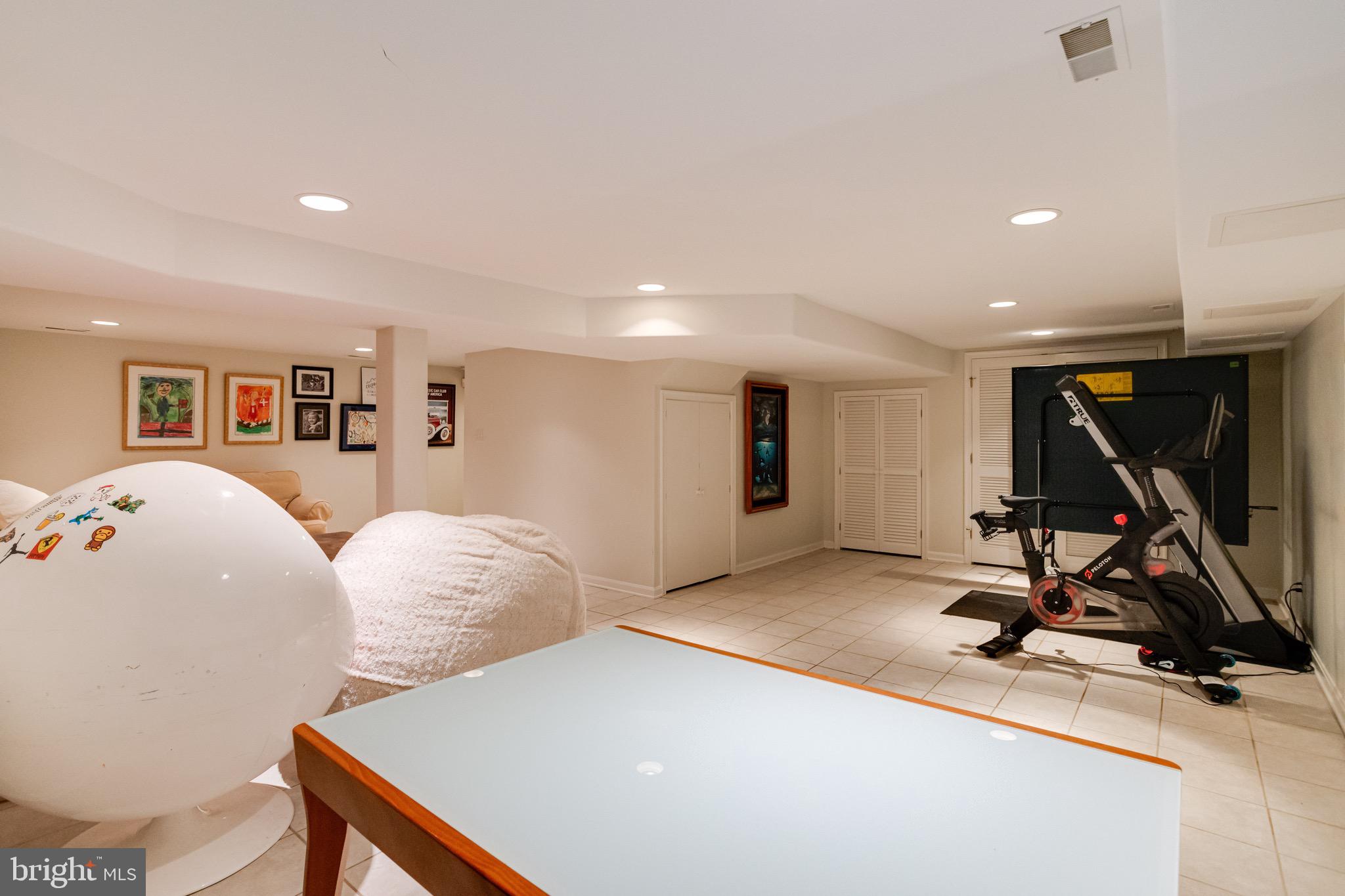 RUXTON - Residential