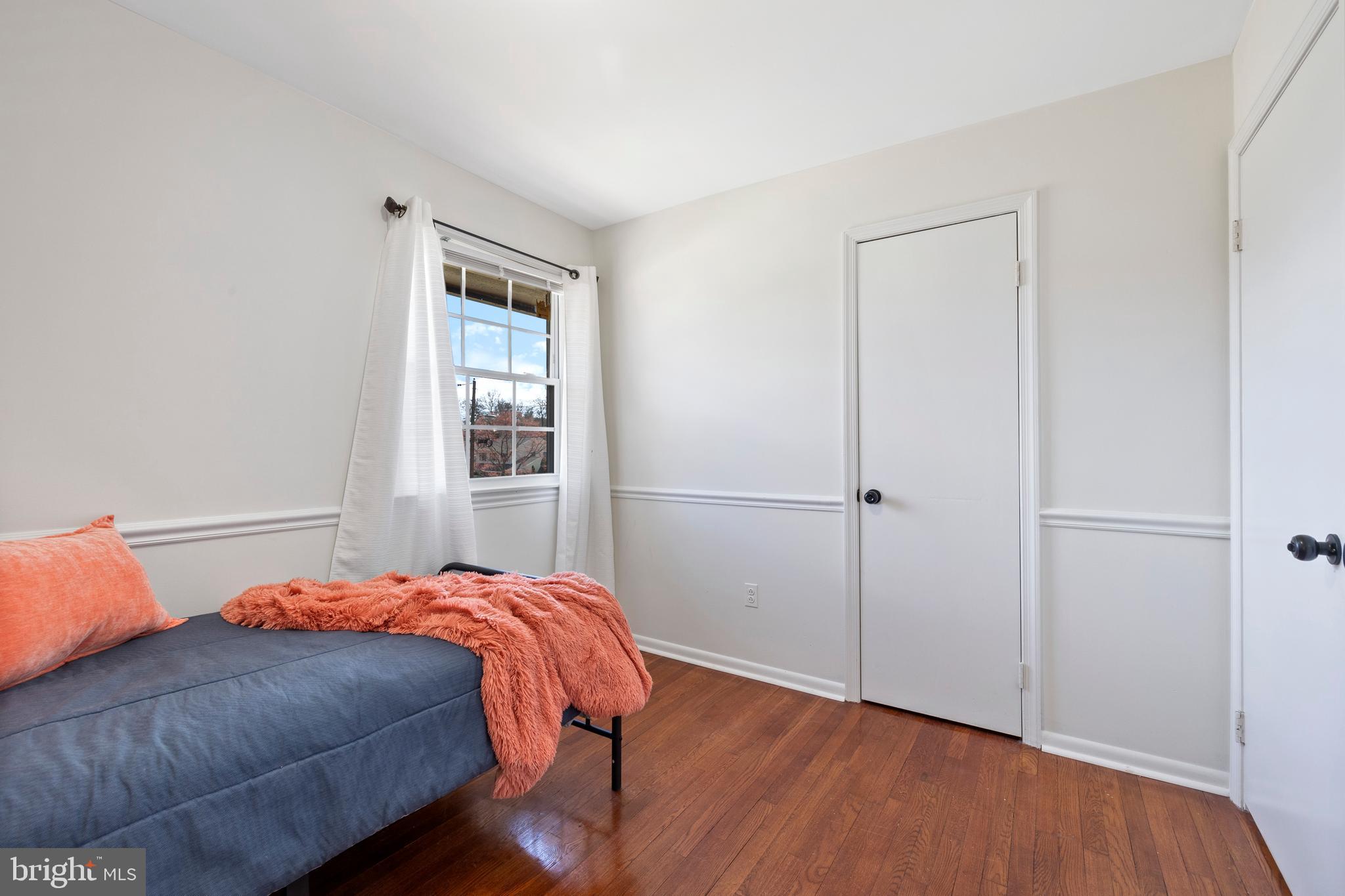 CALVERTON - Residential