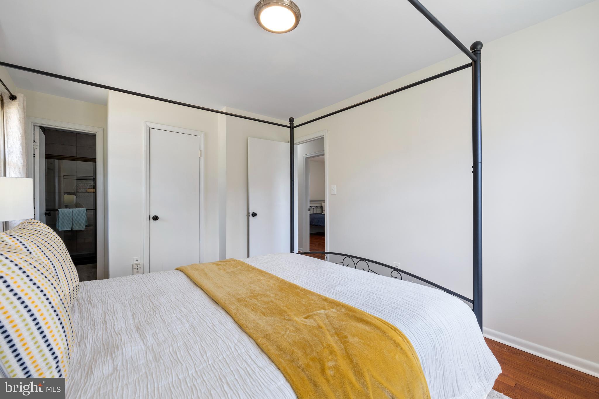 CALVERTON - Residential