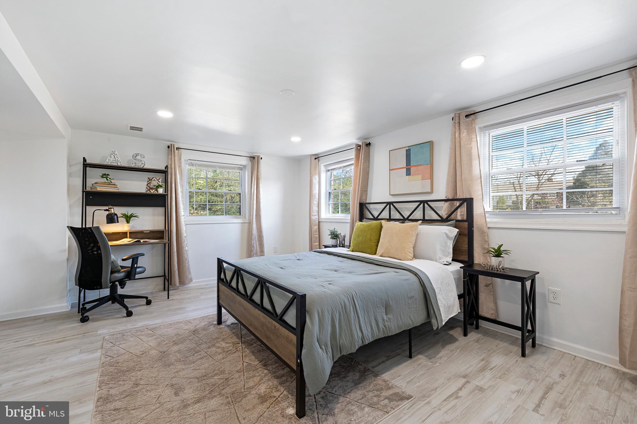 CALVERTON - Residential