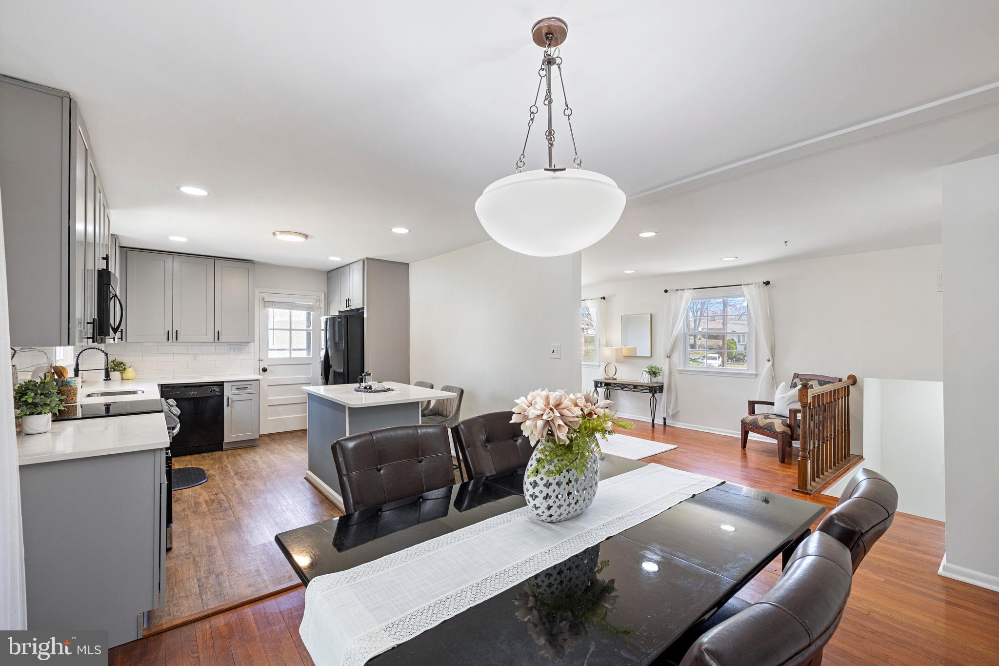 CALVERTON - Residential