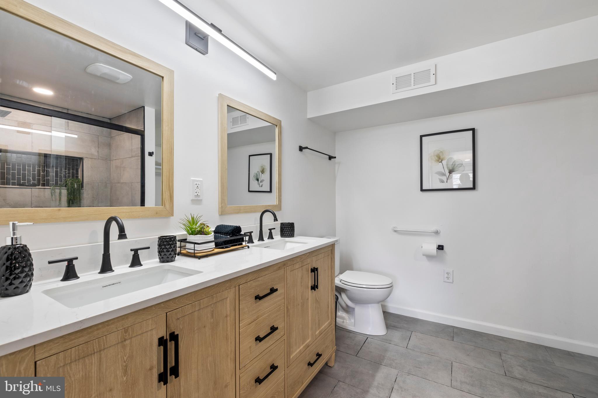 CALVERTON - Residential