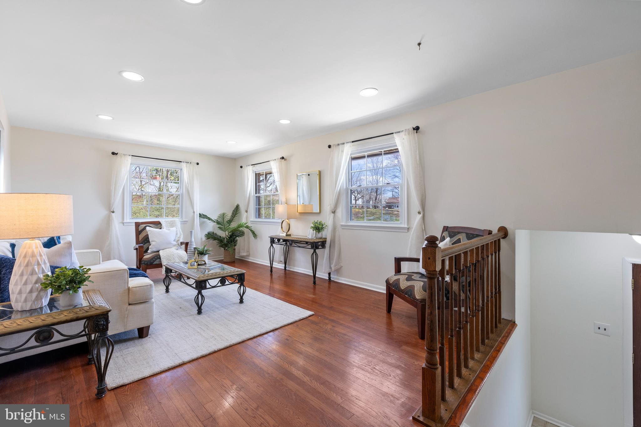 CALVERTON - Residential