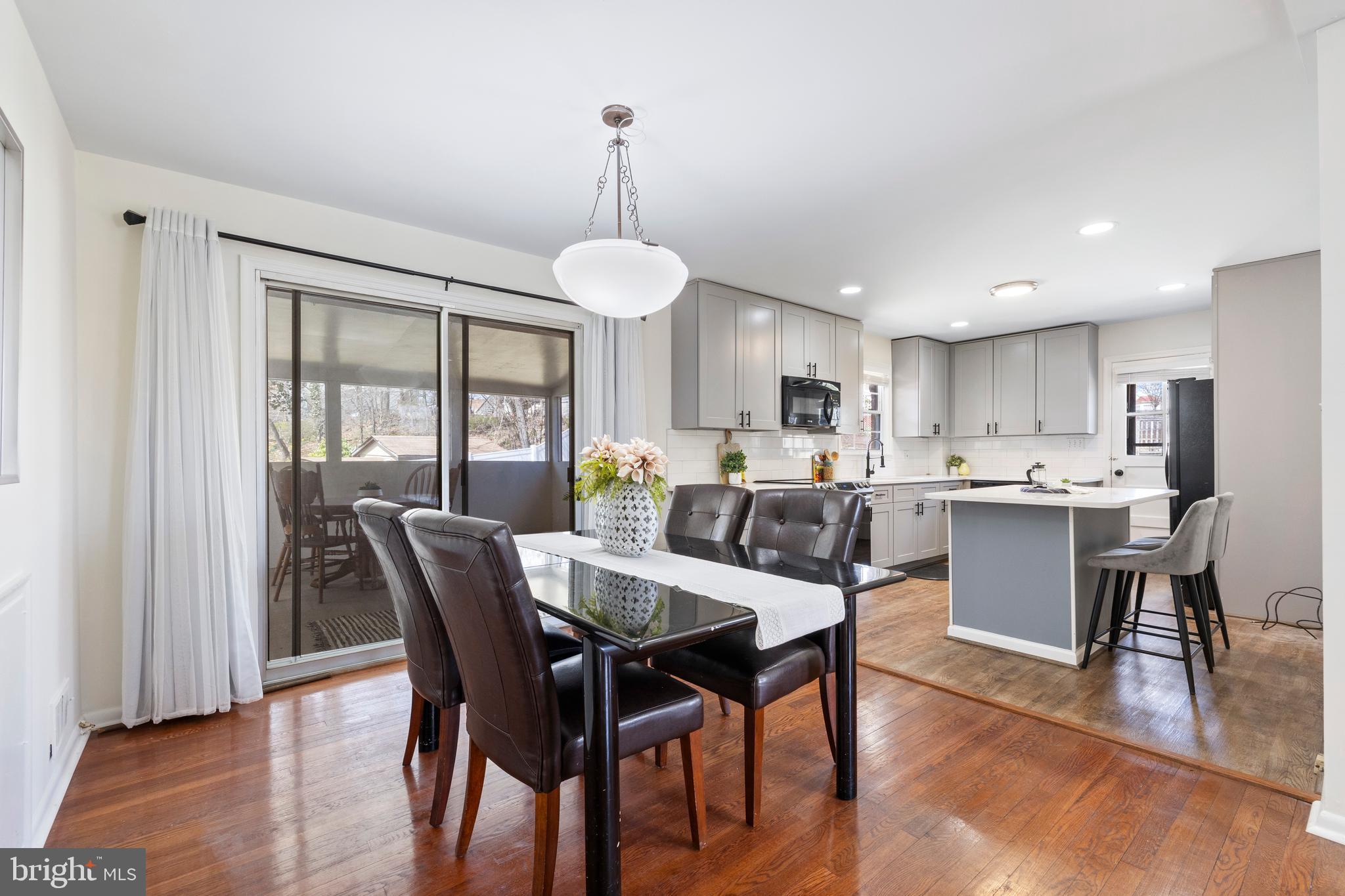 CALVERTON - Residential