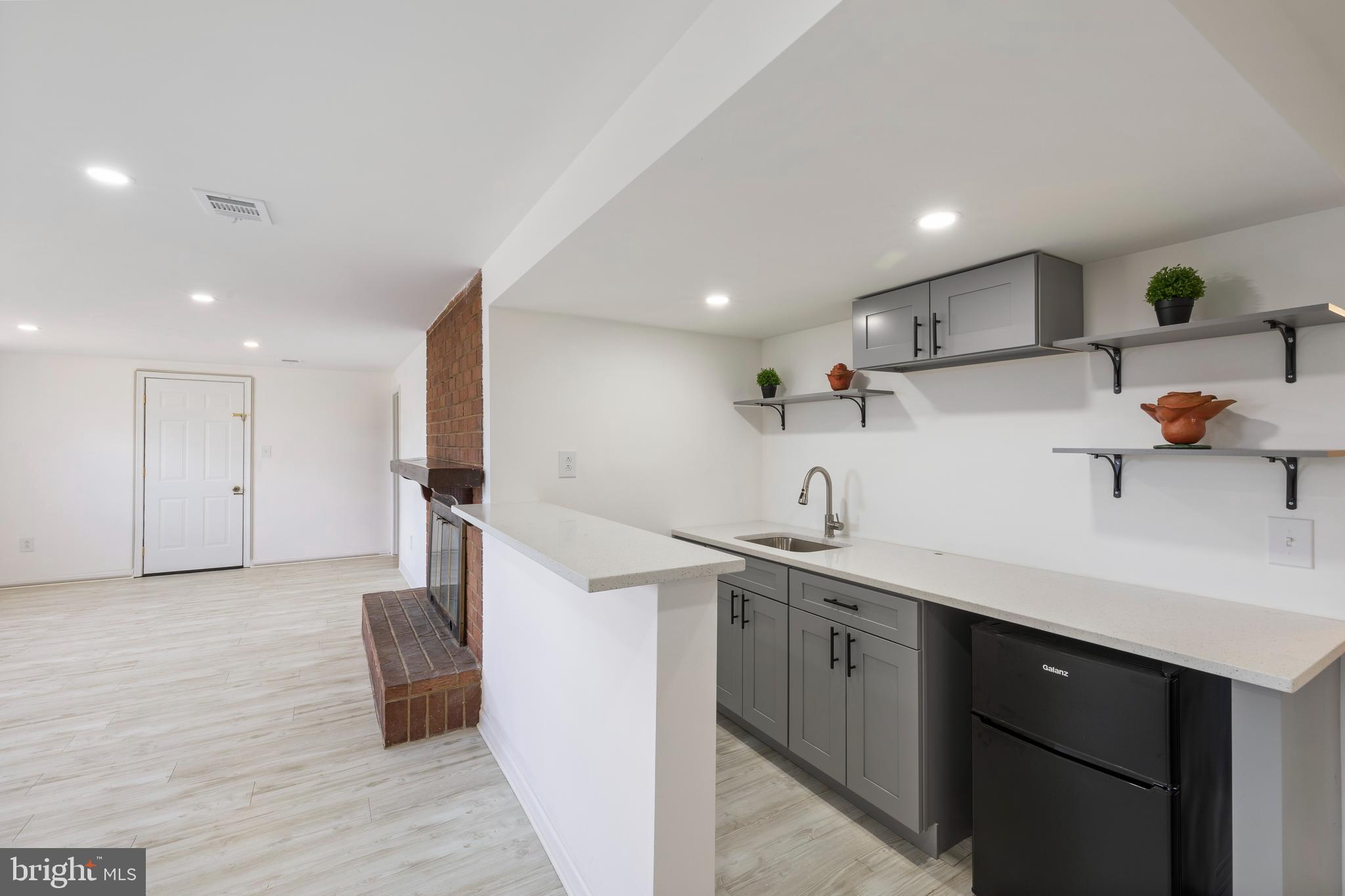 CALVERTON - Residential