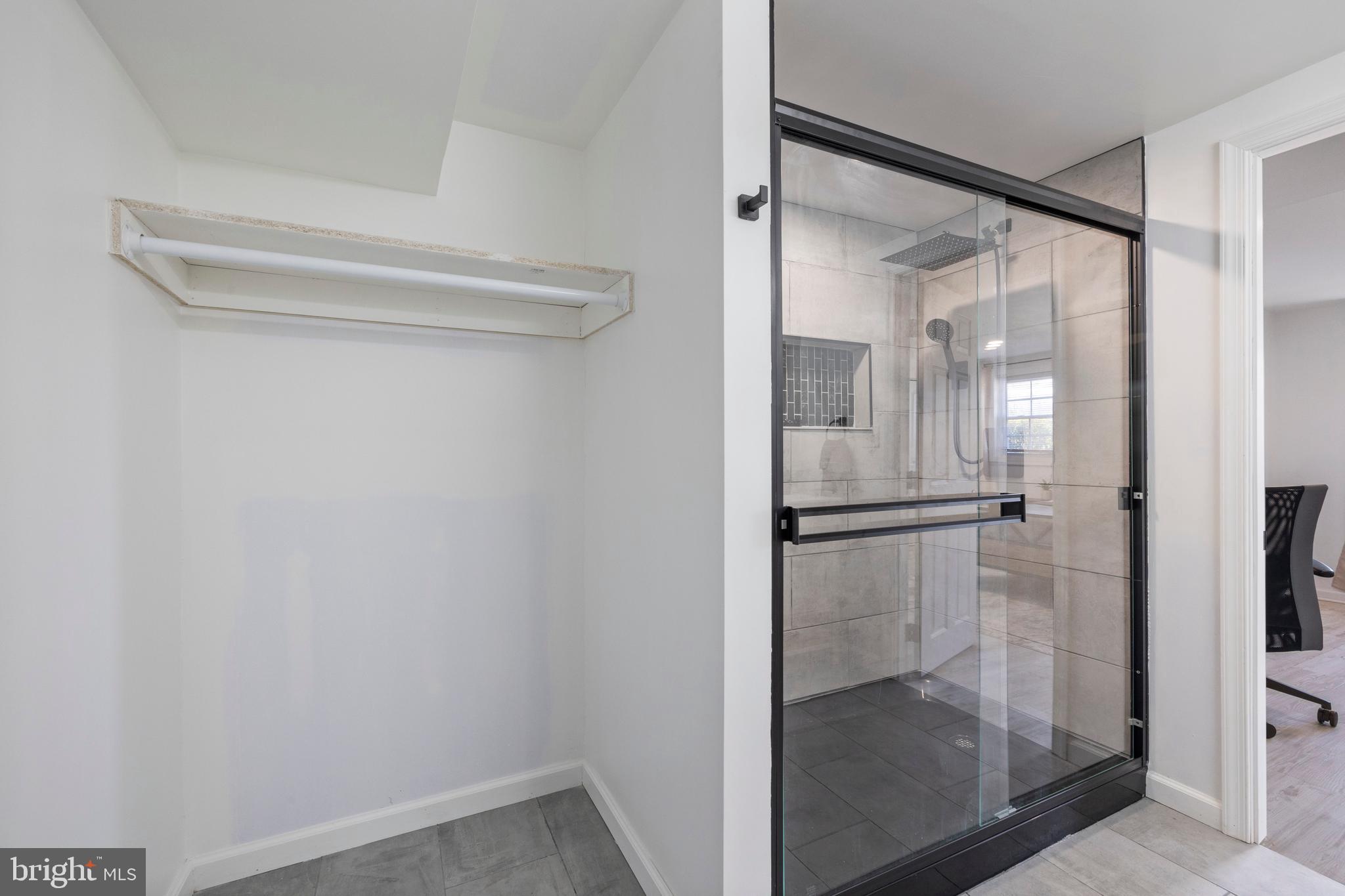 CALVERTON - Residential