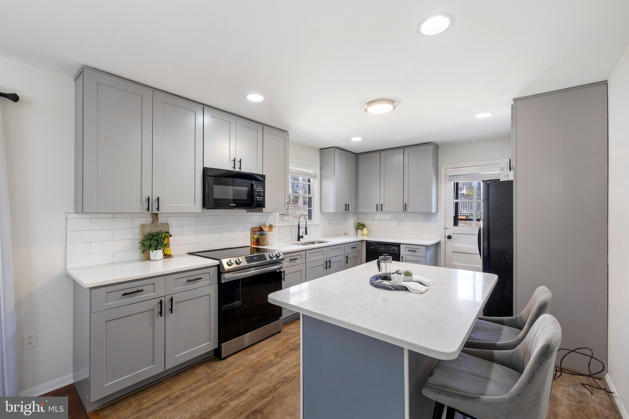 CALVERTON - Residential