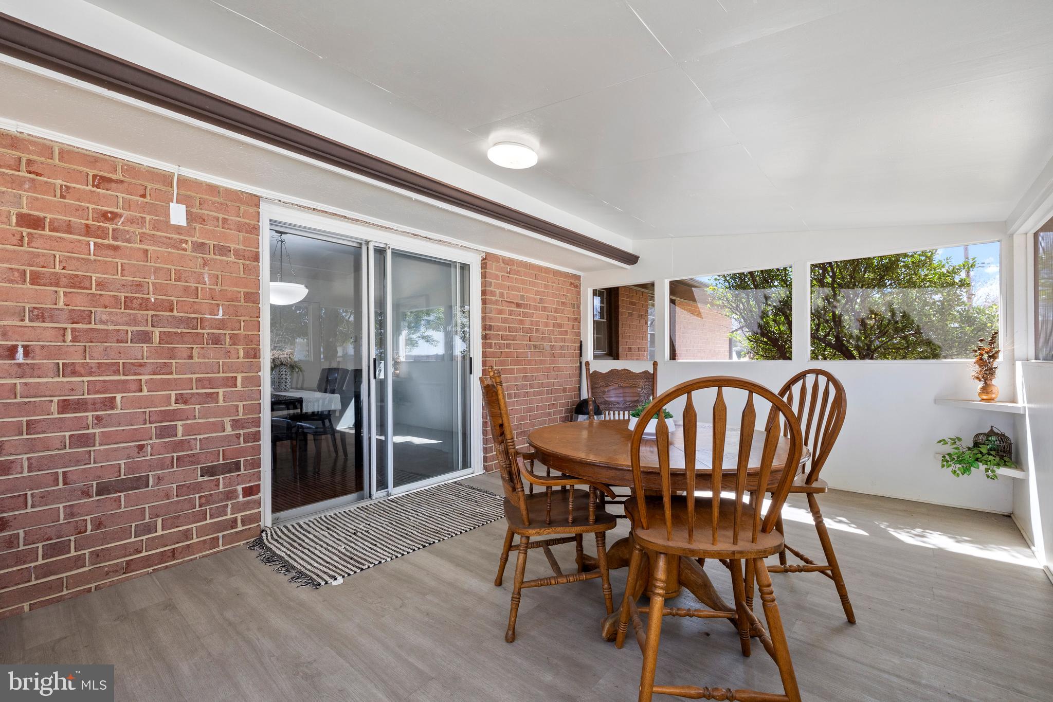 CALVERTON - Residential