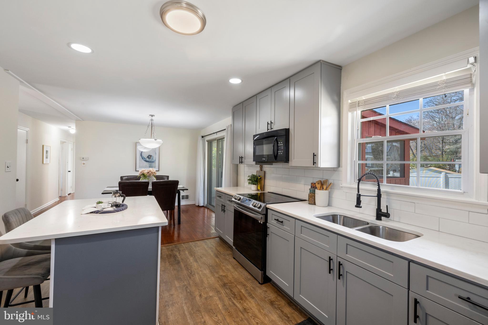 CALVERTON - Residential