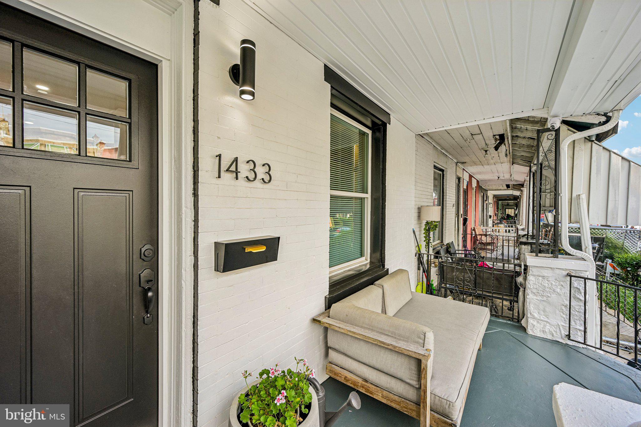 1433 N EDGEWOOD STREET