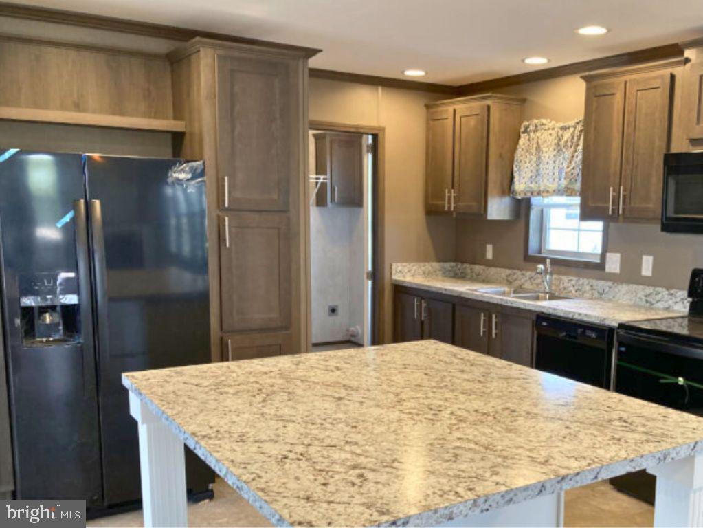 NORTHVIEW MANOR - Residential