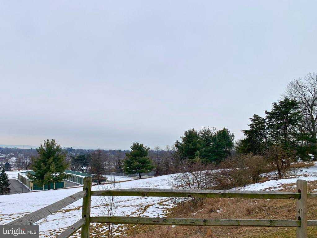 NORTHVIEW MANOR - Residential