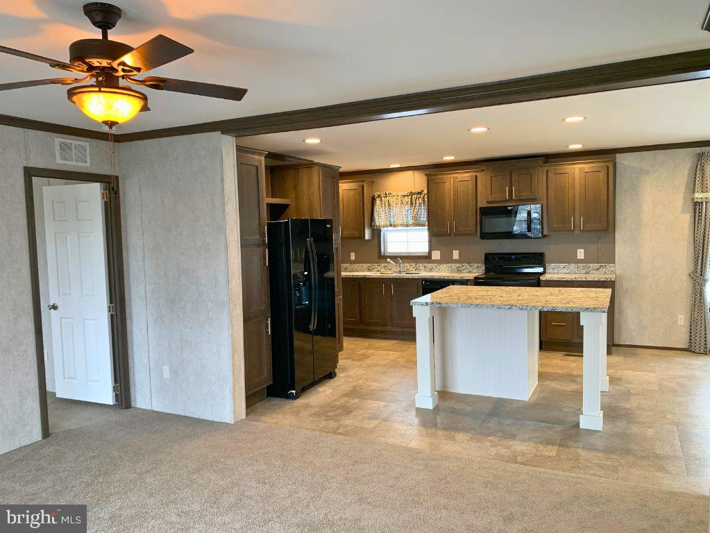 NORTHVIEW MANOR - Residential