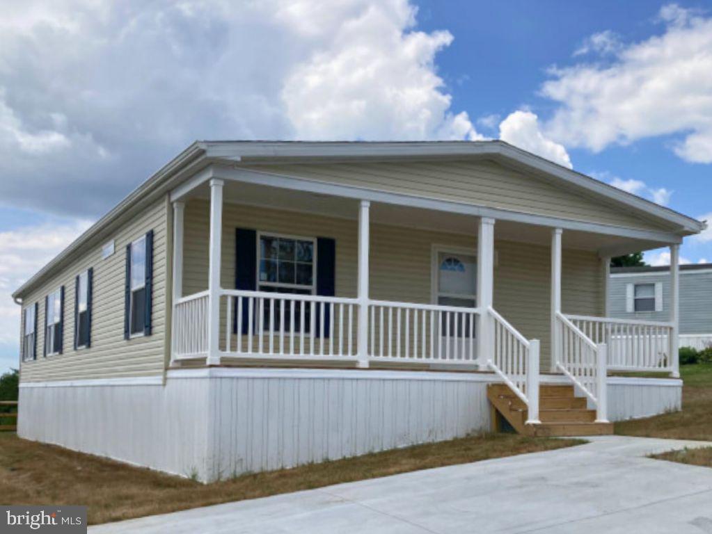 NORTHVIEW MANOR - Residential