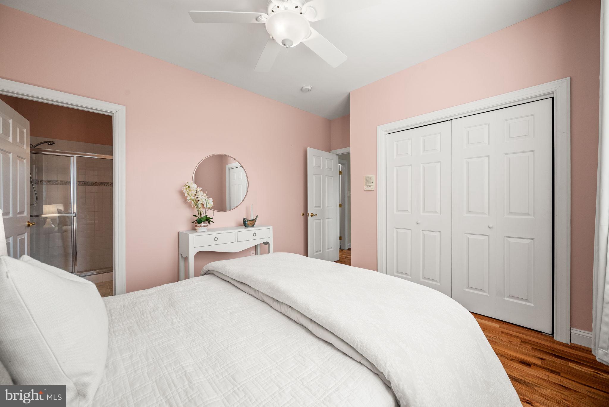 VICTORIA GARDENS - Residential