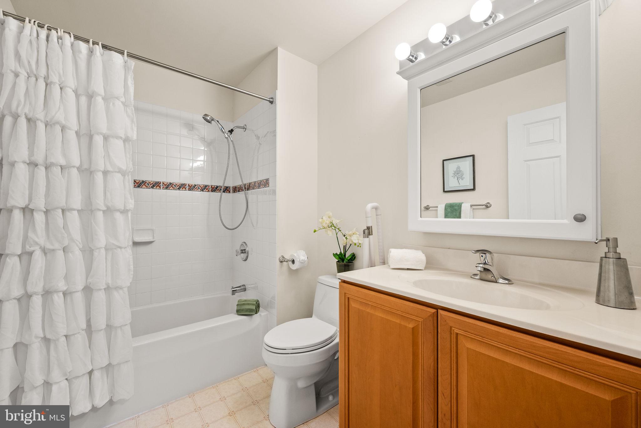 VICTORIA GARDENS - Residential