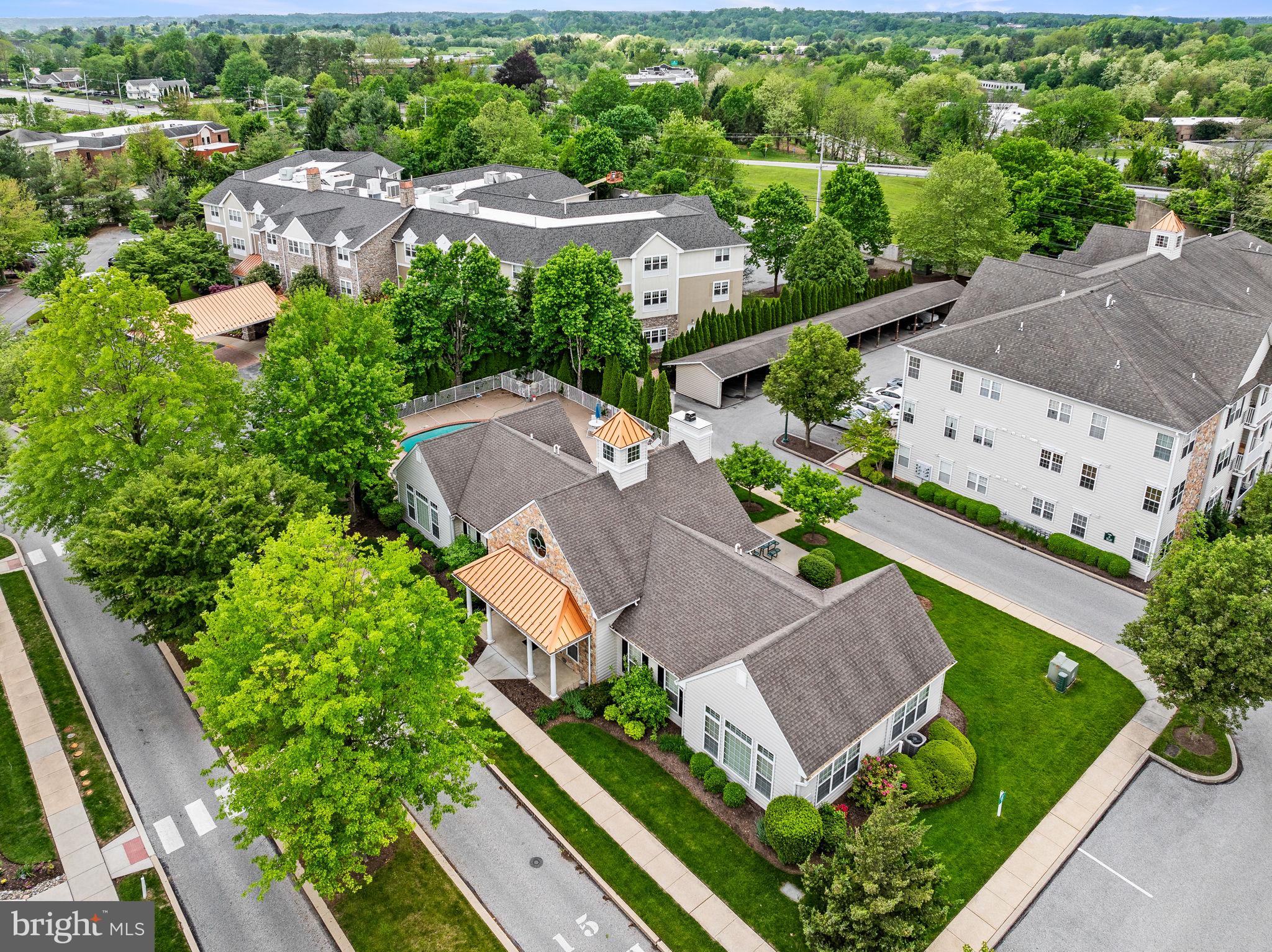 VICTORIA GARDENS - Residential