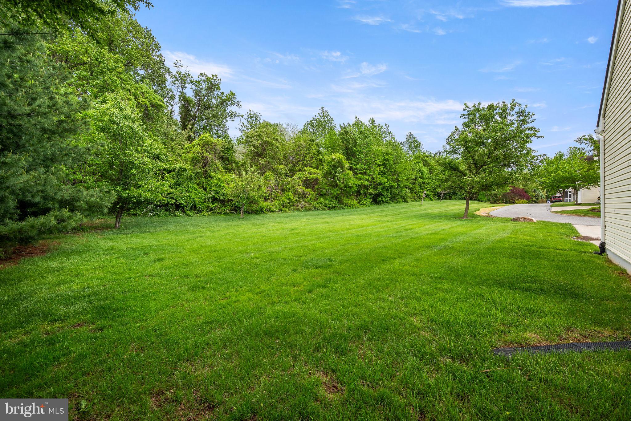 VICTORIA GARDENS - Residential