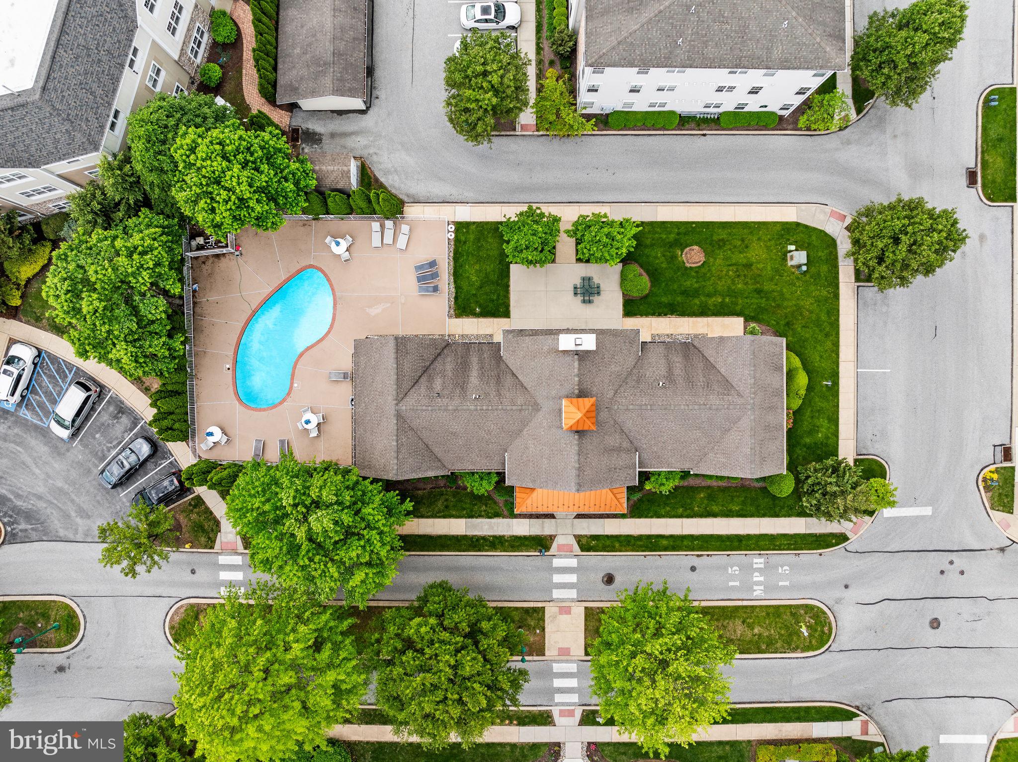 VICTORIA GARDENS - Residential