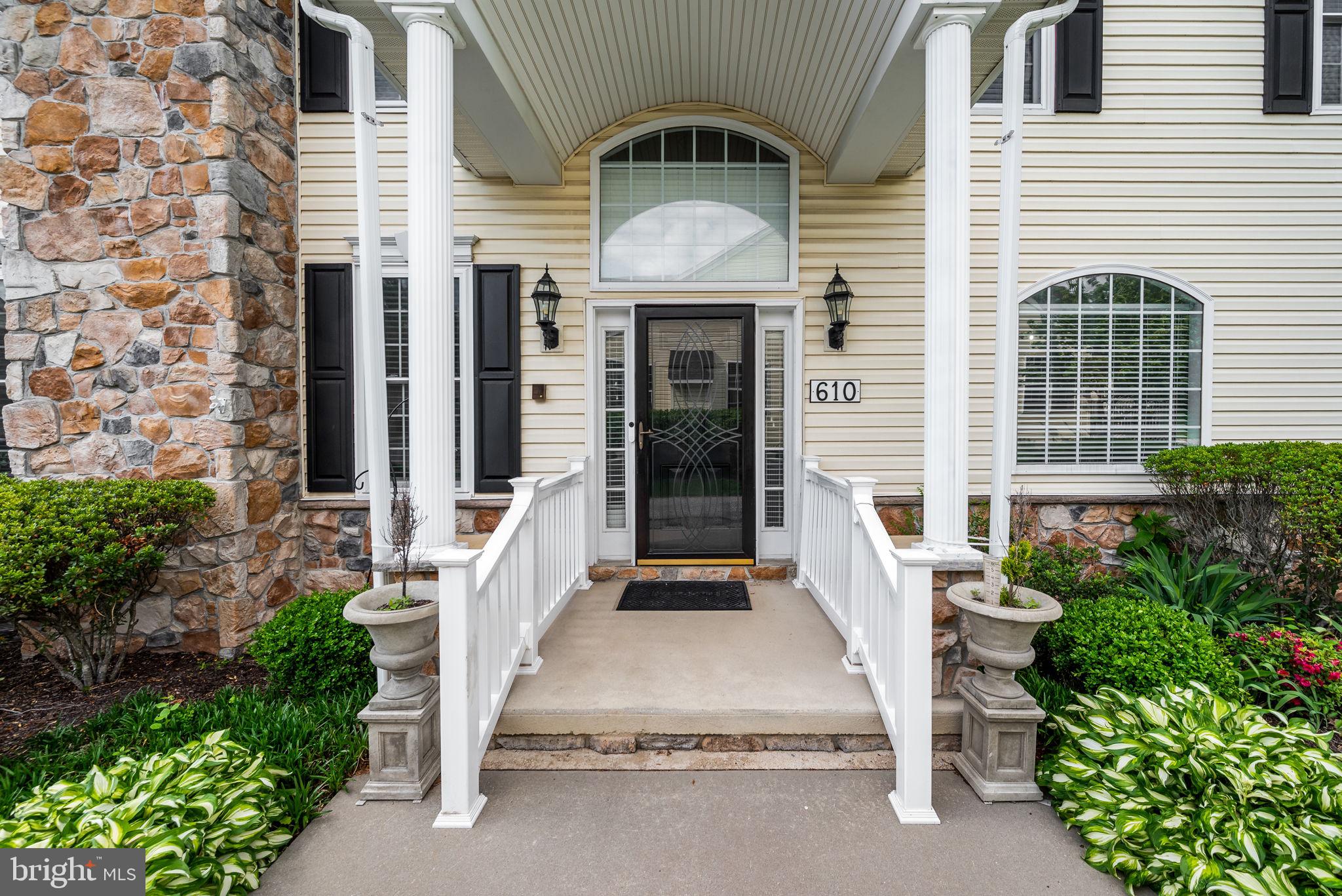 VICTORIA GARDENS - Residential