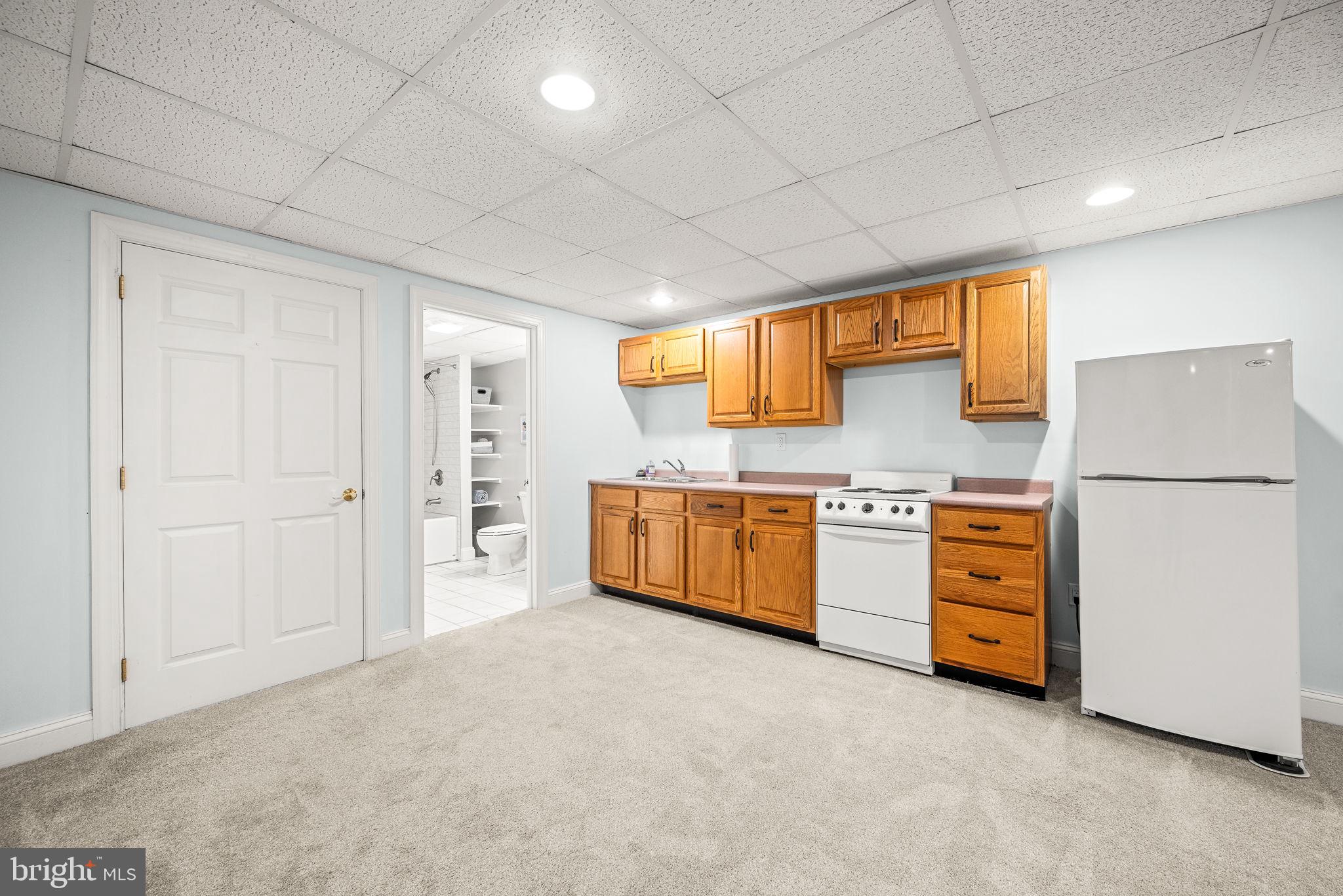 VICTORIA GARDENS - Residential