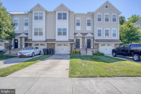Townhouse For Sale - 225 Thornton Street<br/> DOVER, DE 19901