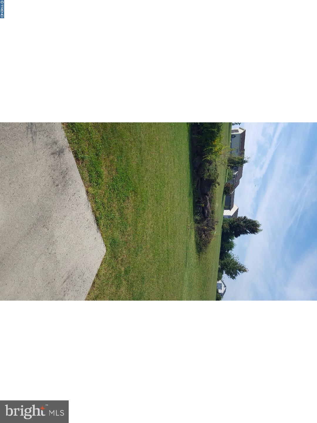 WOODS EDGE - Residential