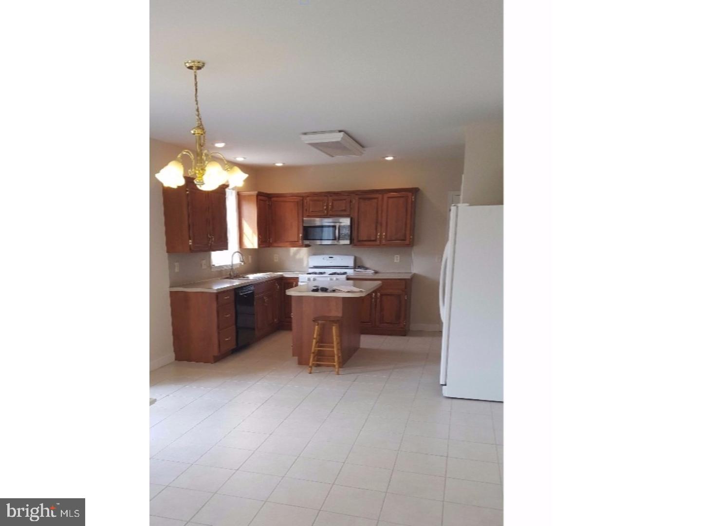 WOODS EDGE - Residential