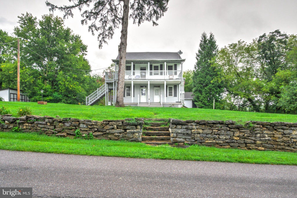 Photo of 1250 New Danville Pike, LANCASTER, PA 17603 (MLS # PALA2095106)