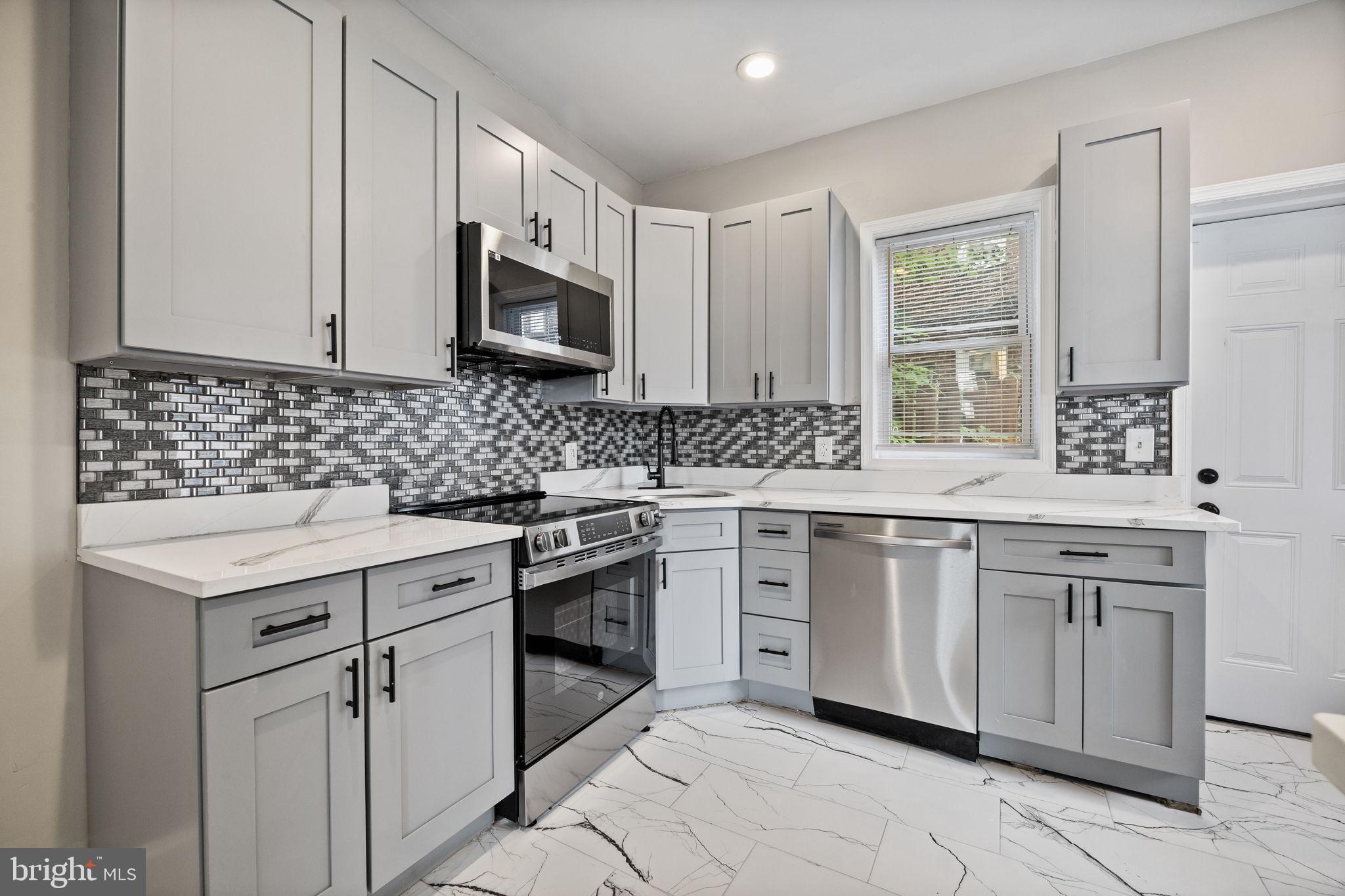 MANTUA - Residential