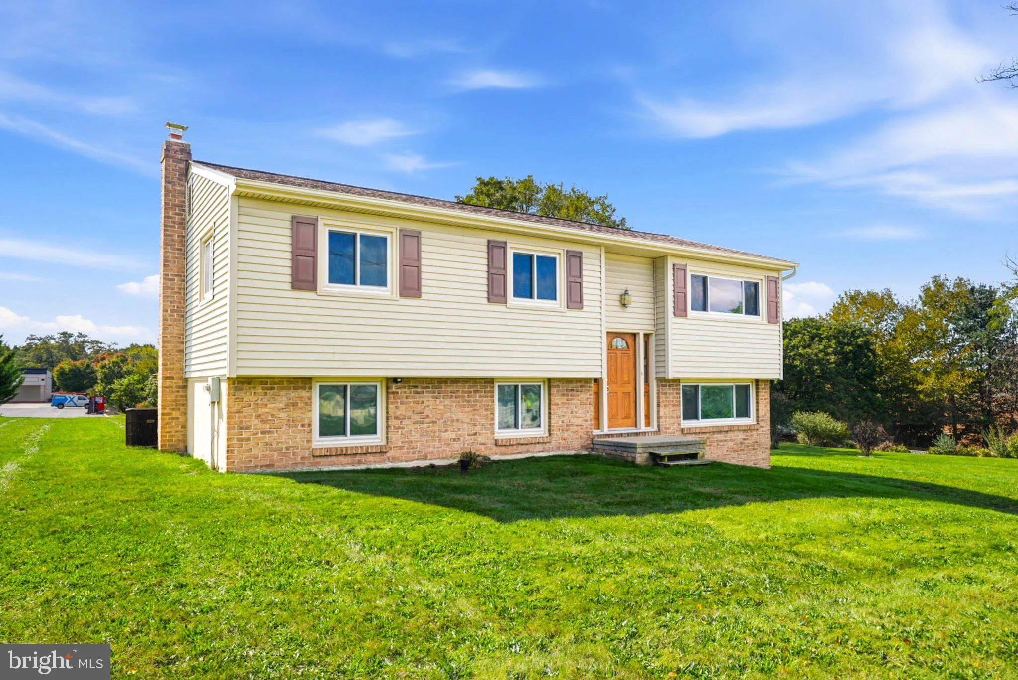 516 E Baltimore Street, Taneytown, MD 21787 photo 2