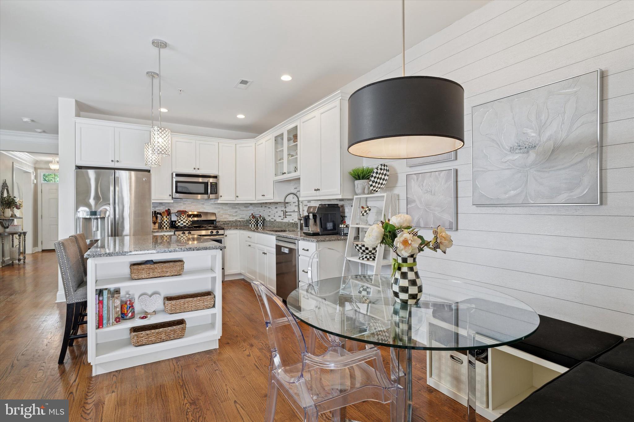 COLD POINT VILLAGE - Residential
