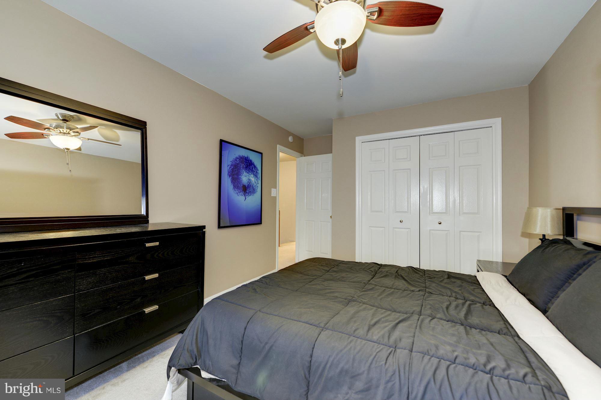 FAIR LAKES - Residential