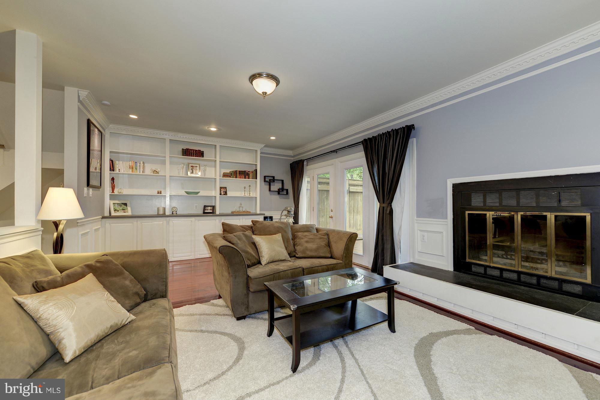 FAIR LAKES - Residential