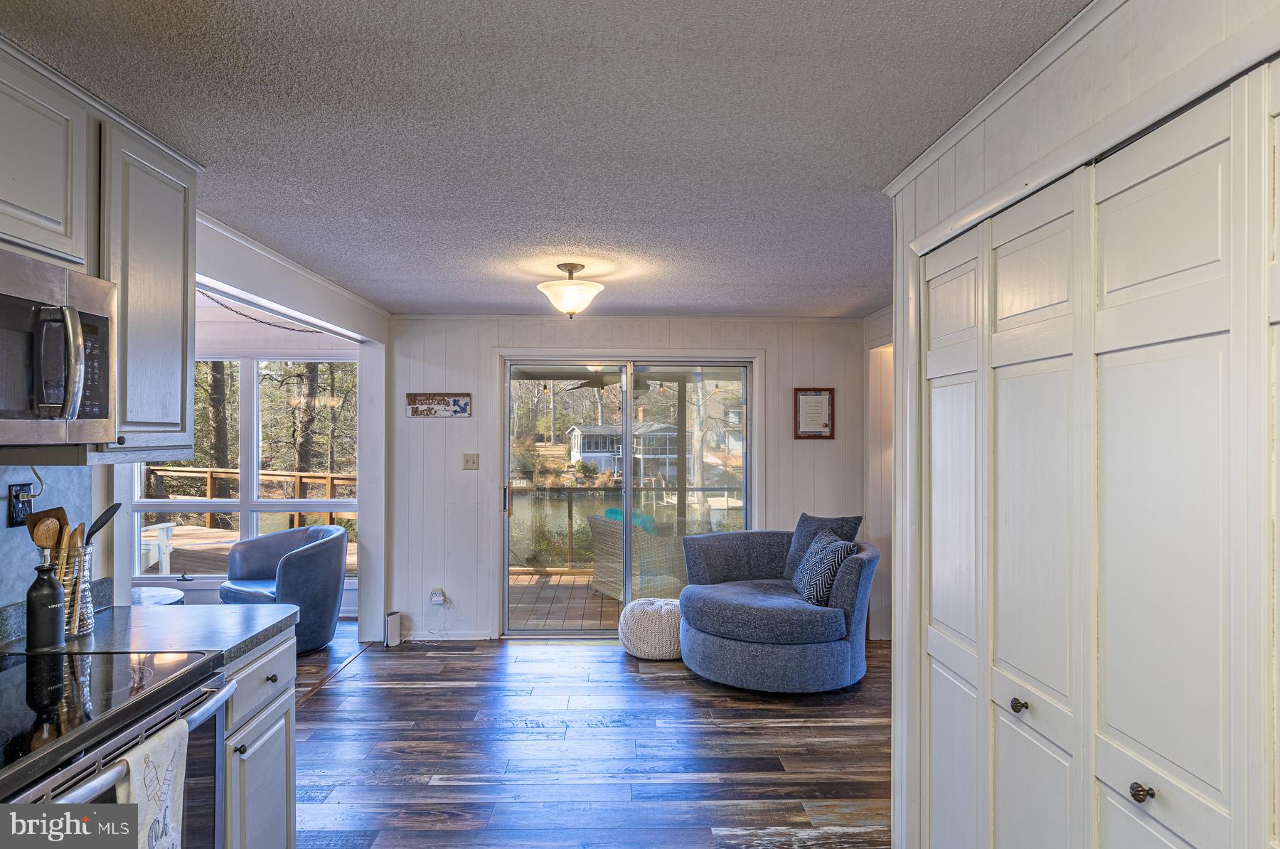 SHERWOOD FOREST SHORES - Residential