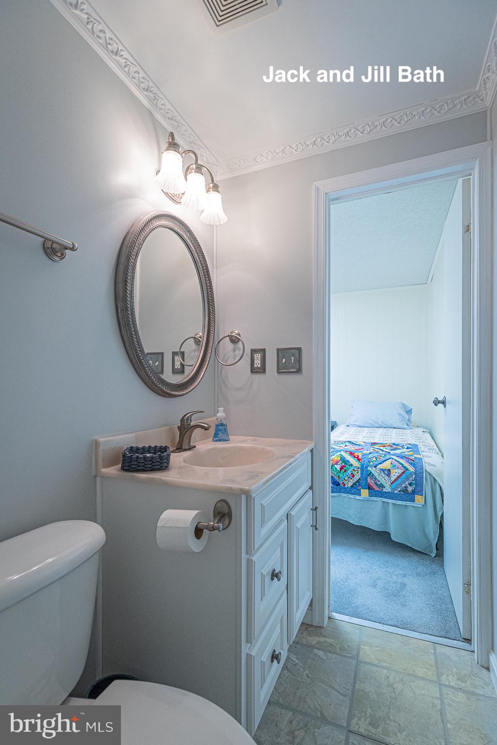 SHERWOOD FOREST SHORES - Residential