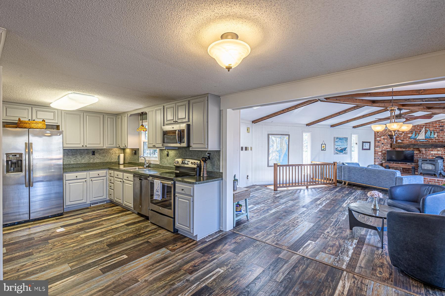 SHERWOOD FOREST SHORES - Residential