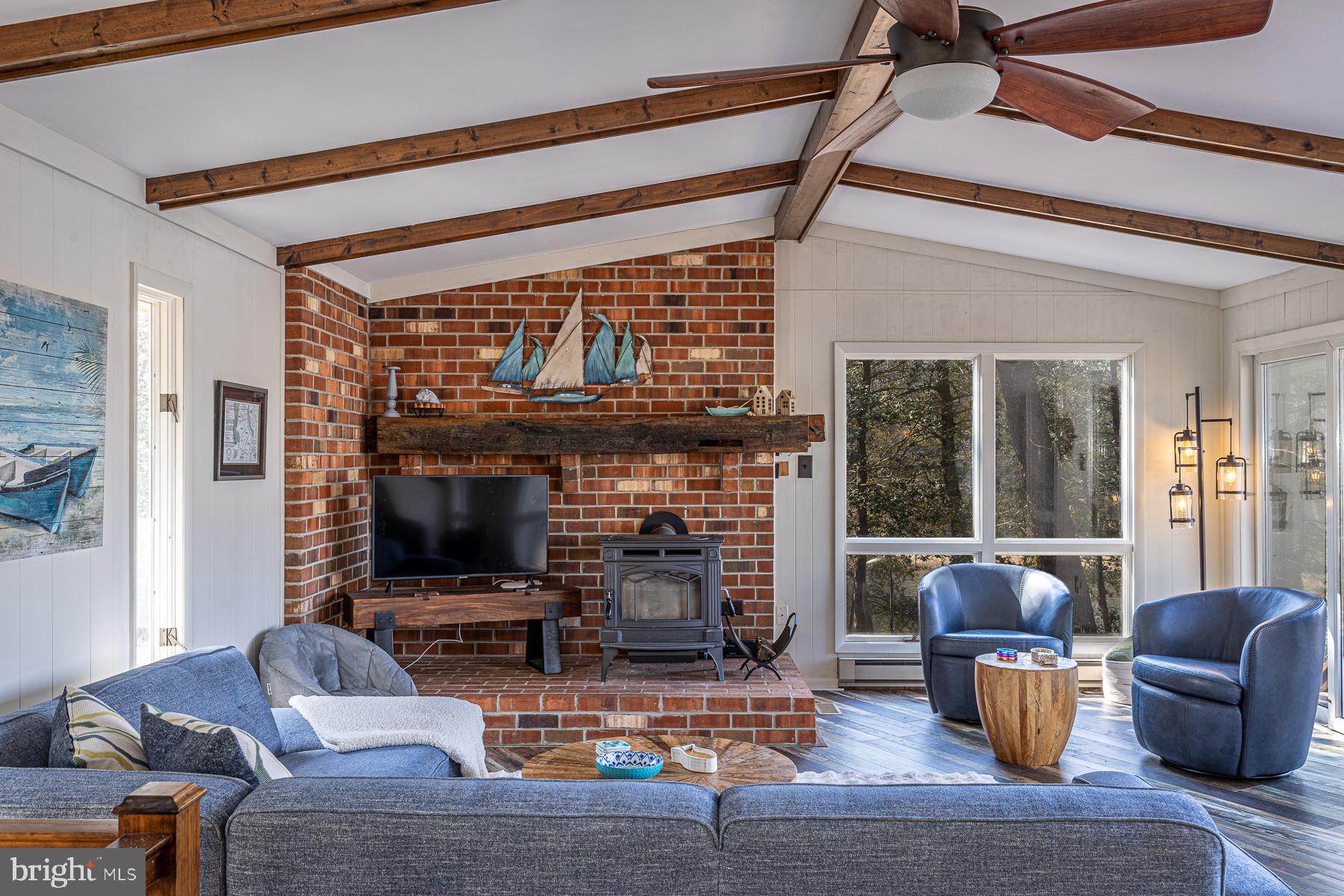 SHERWOOD FOREST SHORES - Residential