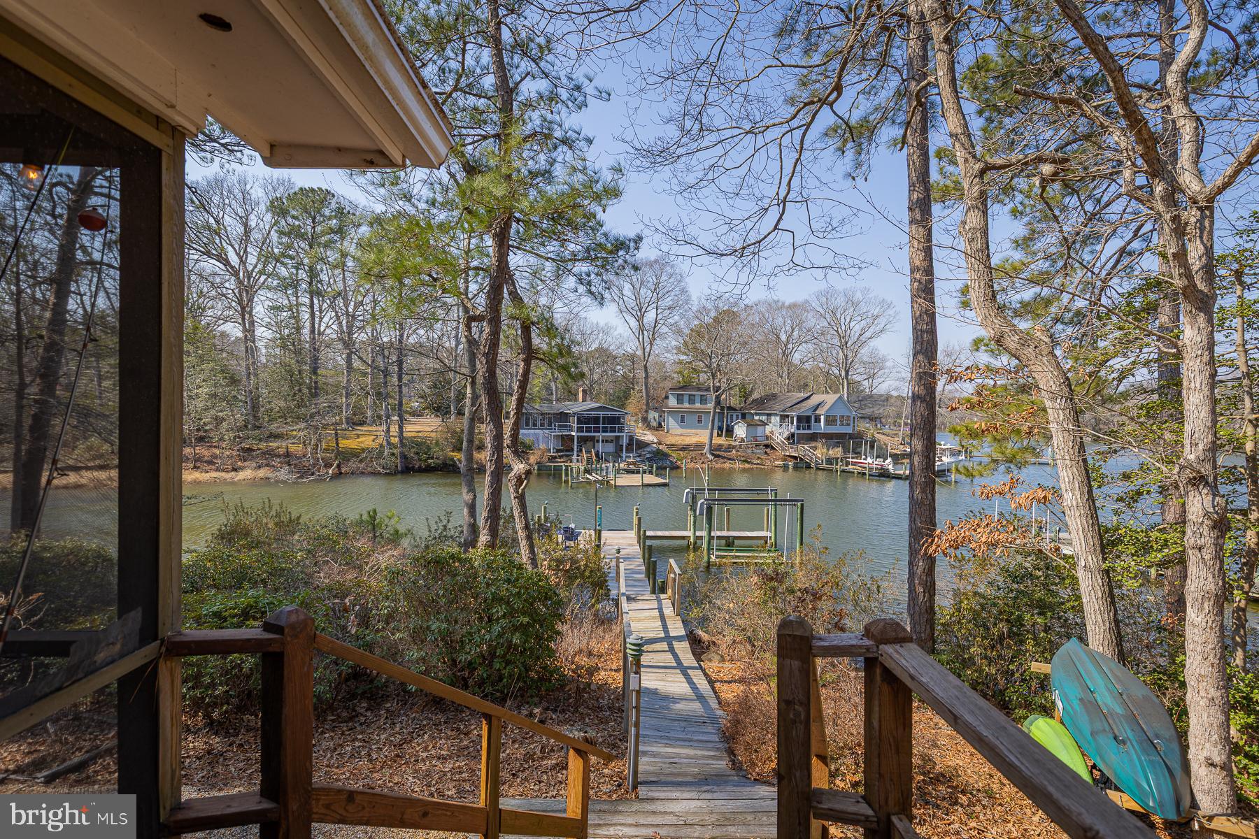 SHERWOOD FOREST SHORES - Residential