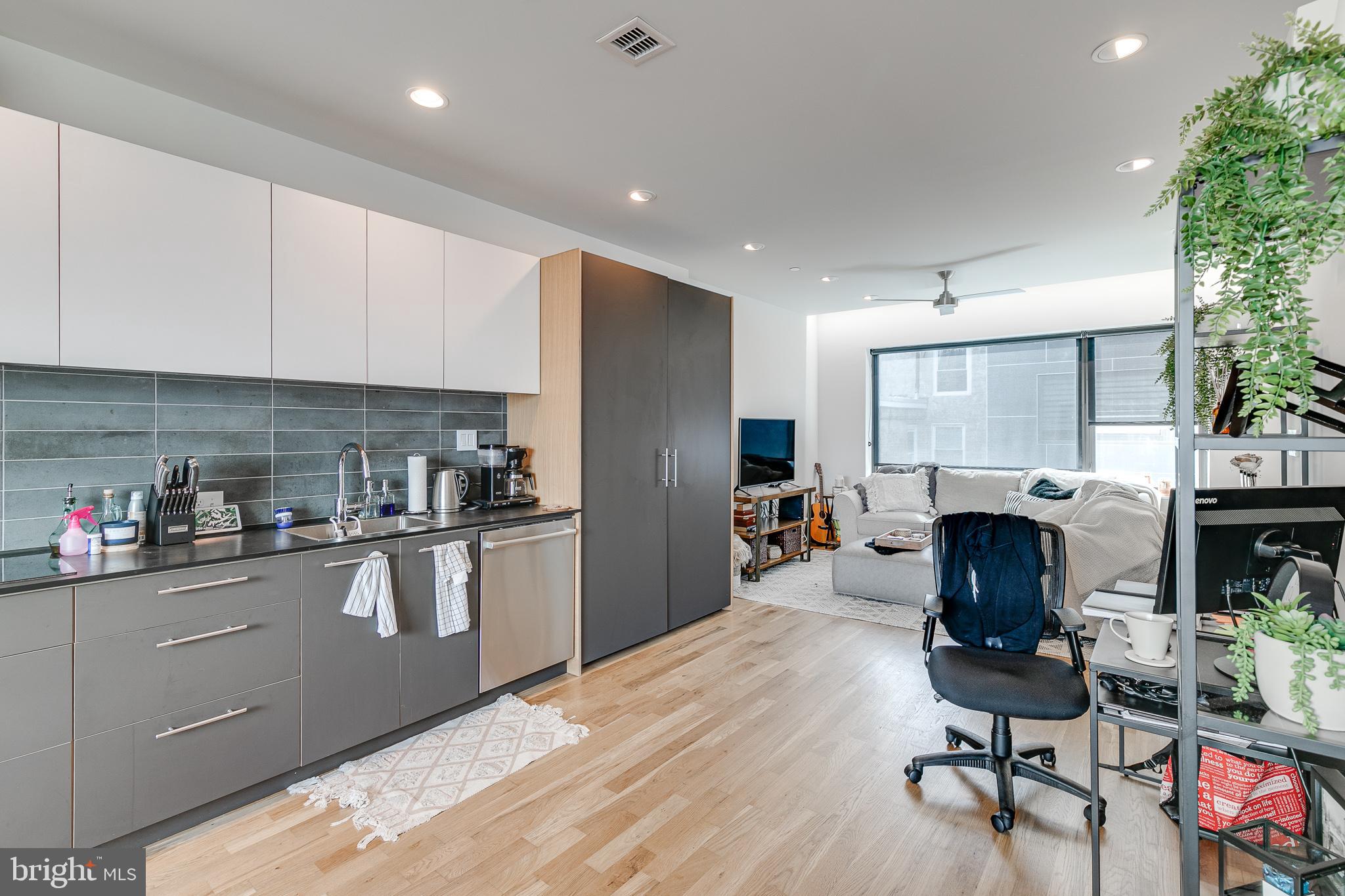 OLDE KENSINGTON - Residential